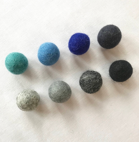2.5cm YELLOW Felt Balls x20.Wool.Party Decor.Pom poms.Felt Ball.Wholesale.