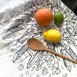 Asciugamano da cucina in cristallo, strofinacci da cucina in cristallo, regalo per amanti dei cristalli, strofinaccio per carte dei tarocchi, strofinaccio in cotone, asciugamani stampati a mano di Little Lark