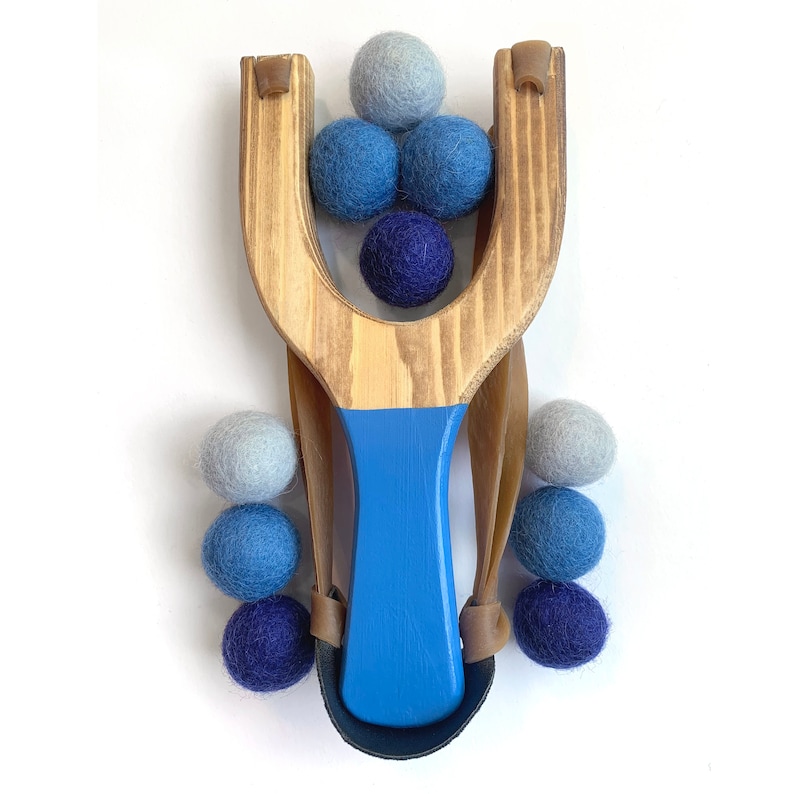 Ombre Wooden slingshot in Rainbow Colors, Wood Slingshot, toy sling shot, Felt Ball Ammo, slingshot, classic wood toy, Kid Catapult Toy Blue Ombré