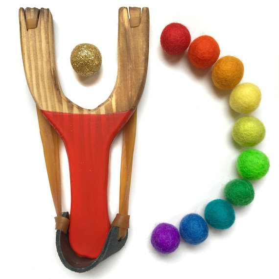 Classic Wooden Slingshot With 20 Wool Felt Balls - Safe Outdoor & Indoor Play For Kids 3+