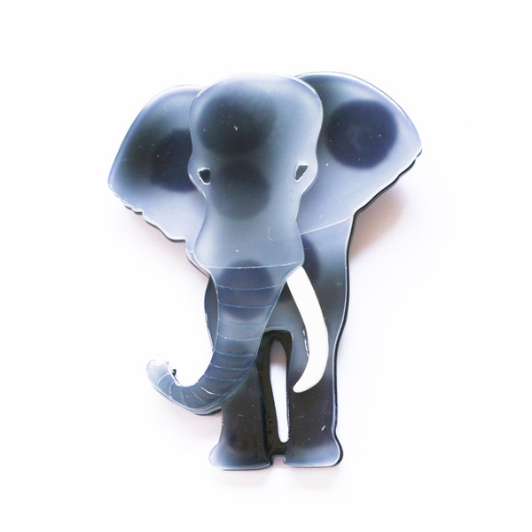 Éléphant en Pyjama Brooch Pin