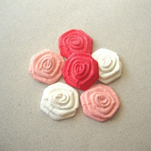 Vintage Rose Cabochons: 30mm Flat Back Floral Embellishments