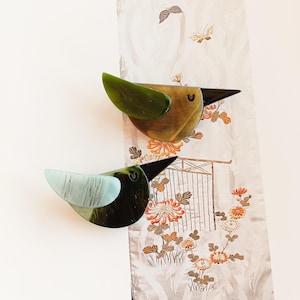 Bird Pin Brooch, Vintage Bird Pin, Acrylic Brooch, Art Deco Brooch, Mid Century Pin, Bird Lover Unique Gift, Brooch Lover Gift, Grandmother