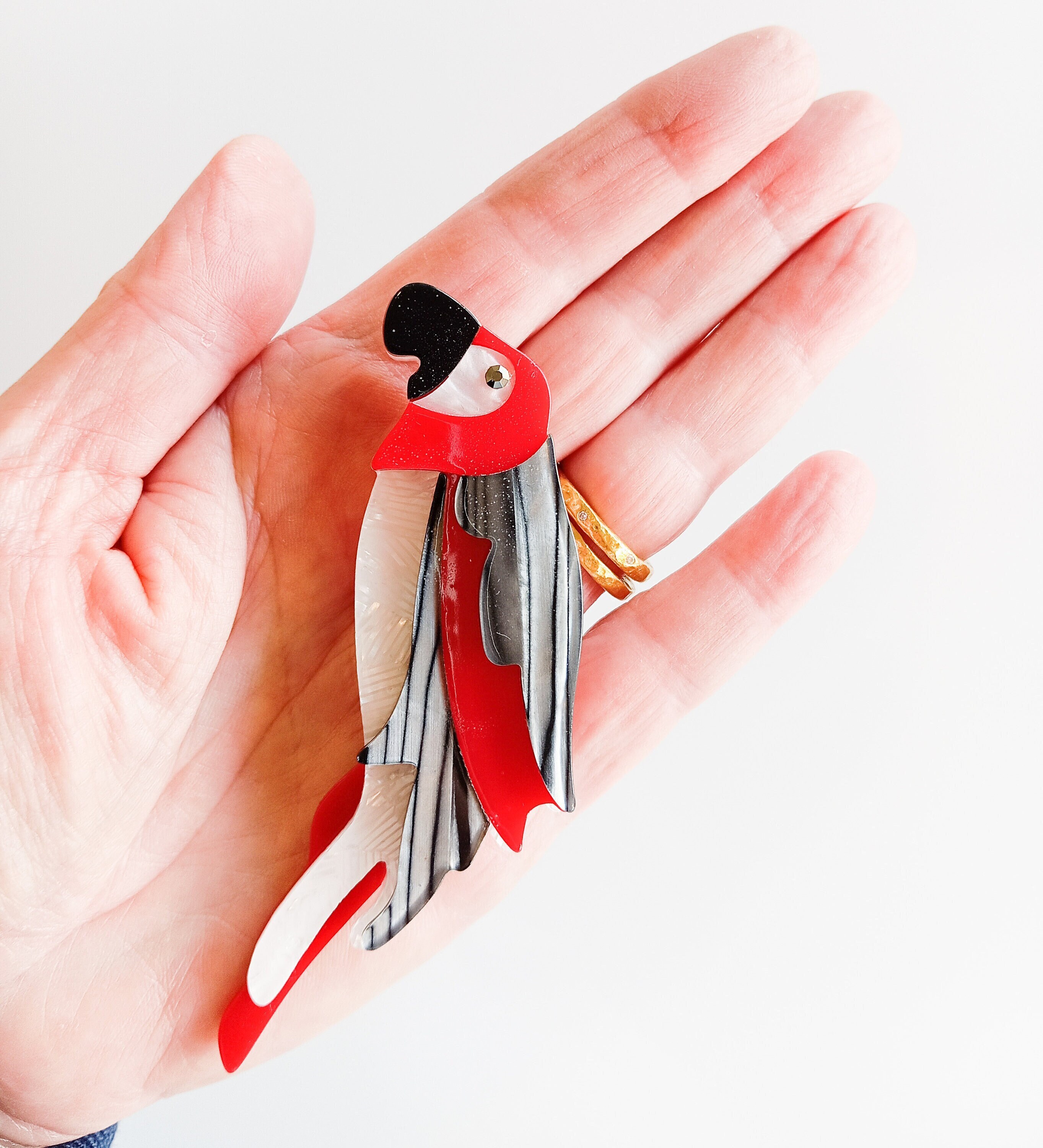 Parrot Brooch, Large Parrot Brooch, Bird Brooch, Vintage Parrot Brooch, Retro Parrot Brooch, Art Deco Brooch Plastic, Parrot Pin Big