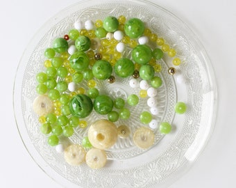 Assorted Beads, Vintage Beads, Large Beads, Chunky Beads, Acrylic Beads, Green Beads, White Beads, Yellow Beads Vintage Plastic Beads
