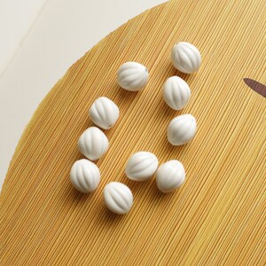 White Beads Vintage, Small Beads White, Stripe pattern Beads, White Acrylic Beads, Vintage Plastic Beads, Small White Beads, 10