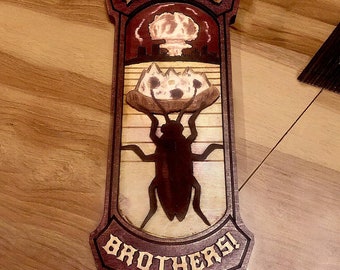 Freut euch, Brüder! Wohnaccessoire aus Holz - Nuklear Schabe - Wasteland Humor