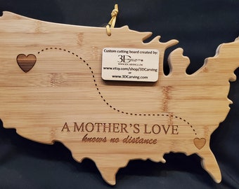 A Mother's Love USA Tabla de cortar de bambú para el Día de la Madre personalizada de 3DCarving - Personalizada 17.5 x 11.5