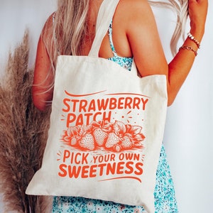 Strawberry Tote Bag Strawberry Lover Gift Spring Tote Shopper Summer Bag Eco Friendly Bag Reusable Beach Tote Cute Tote Farmers Market Bag