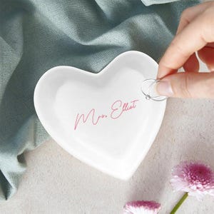 Personalized Engagement Ring Dish, Initials Heart Date Ring Dish, Gift For Bride and Groom, Wedding Gift, Bridal Shower, Anniversary Gift