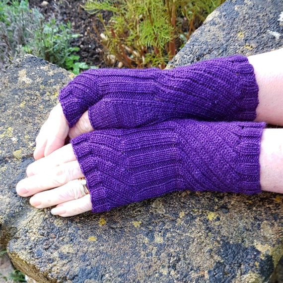 Handmade. fingerless mittens Accessories Gloves & Mittens Winter Gloves Knitted of 100 % soft MERINO wool wrist warmers PURPLE fingerless gloves 