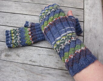 Spiralling Stitch Fingerless Gloves Knitting Pattern (PDF Pattern)