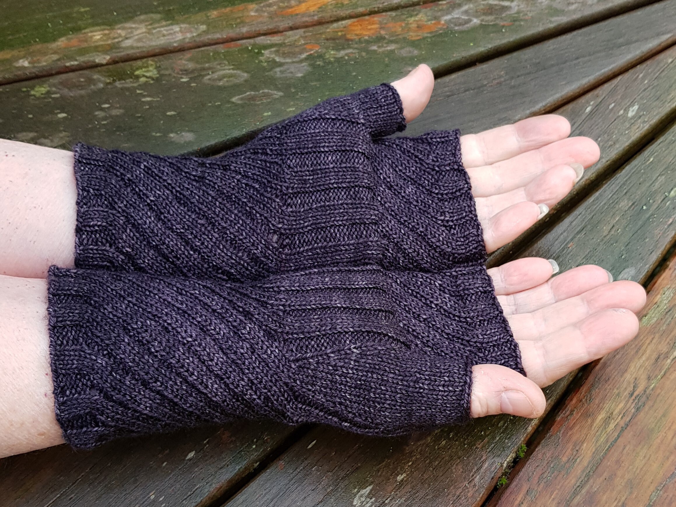 Fold Over Fleece Lined Mittens Eggplant