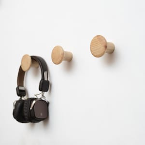 Natural Wood Wall Hooks, Handmade wooden coat hook, Oak modern coat rack wall coat hanger, Wall mount entryway decoration coat hooks