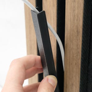 Dekorativ kabelskyddare för träpaneler - Modern väggaccessoar