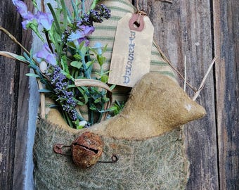 Primitive Easter Egg Chick Hanger: Grunged Spring Decor