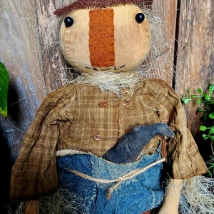primitive scarecrow doll, primitive halloween decor, fall scarecrow