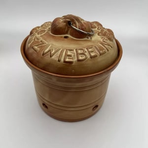 German OnionPot RARE Kiln-Fired Clay Pottery Vintage Storing Raw Onions Zwiebeln