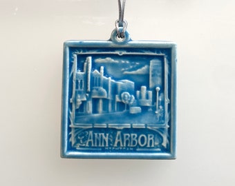 Décoration Ann Arbor, cadeau Michigan, décoration des Fêtes de l'Université du Manitoba, décoration en céramique