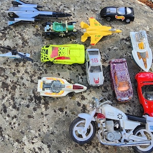 Vintage hot wheels lot toy cars toys collectable fun kid nostalgia