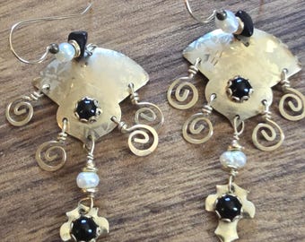Vintage Holly Yashi Brass Chandelier Earrings Onyx Pearl Renaissance Boho Drop Signed