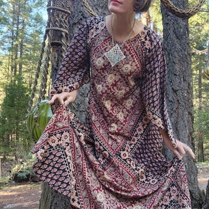 70er indische baumwolle engelsleeve kaftan kaftan Maxikleid volup kurviger schrägschnitt 1970er jahre boho hippie festival