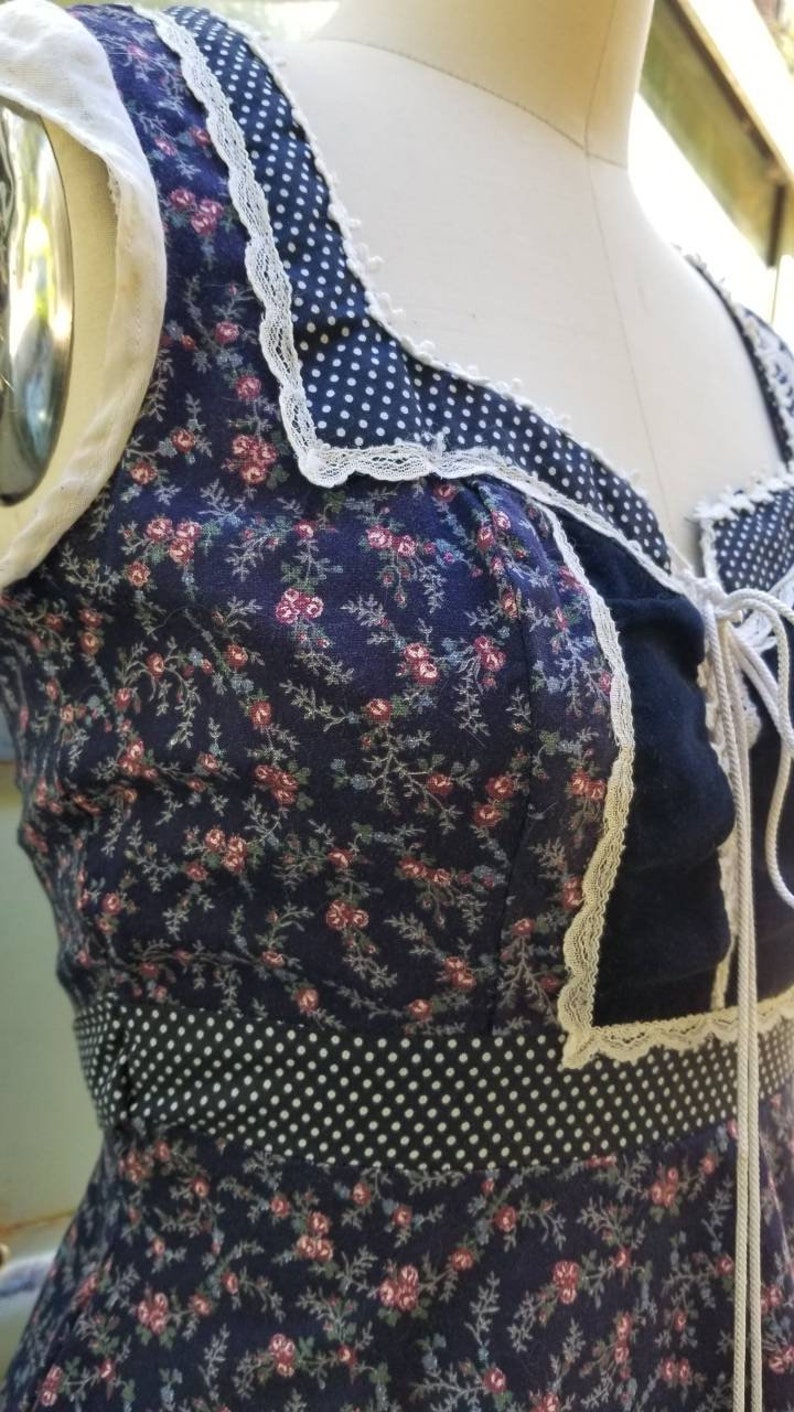1970s 70s Gunne sax dress prairie Victorian cottage core witchy renaissance floral navy purple