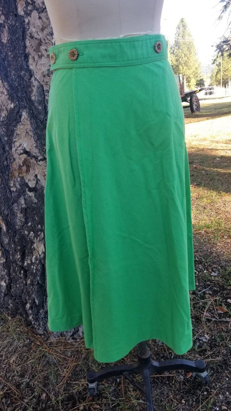 Kelly green 70s does 30s linen skirt with pockets wood buttons boho cottage core prairie image 2