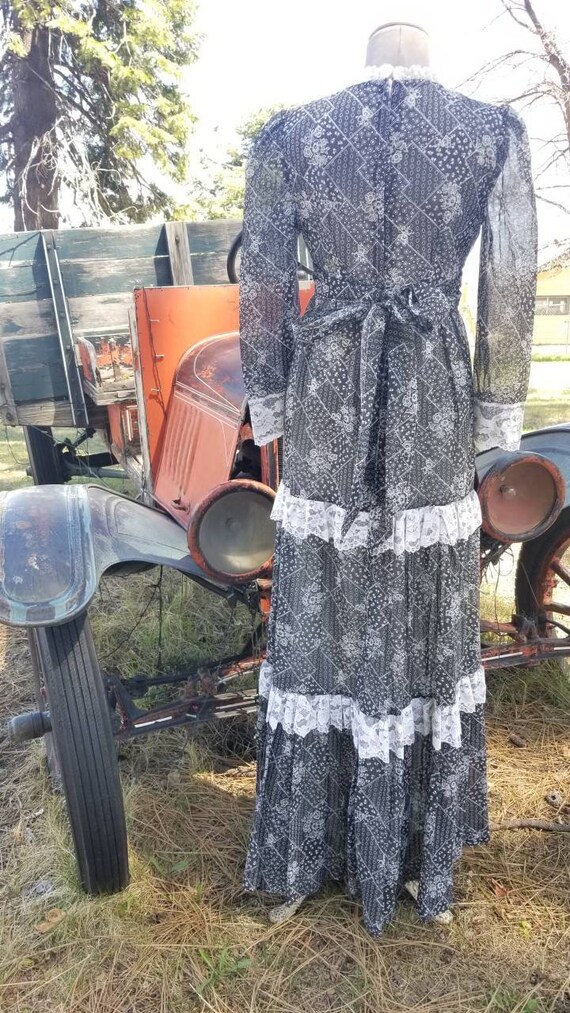 Black and white maxi dress gunne sax prairie styl… - image 4