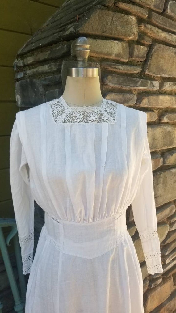 Edwardian cotton and lace dress 1900s victorian 19