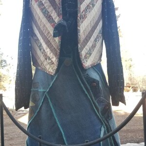 Vintage 70s Quilted Vest, Pockets + Calico Print S