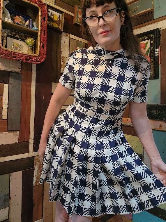 mini dress 1960s 1960s Novelty Print Micro Mini Dress / 1960s Psychedelic Mini Dress / 1960s  Tunic / 1960s Micro Mini Dress