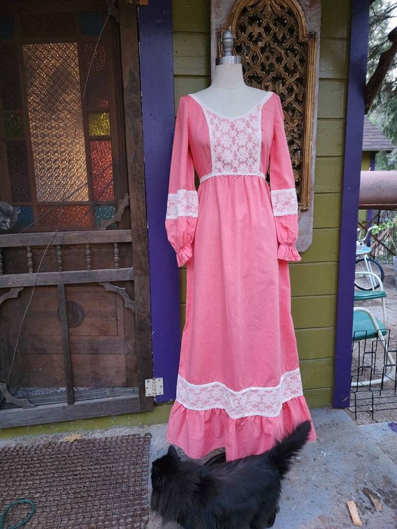 Salmon cotton lace maxi dress gown gunnesax style… - image 2