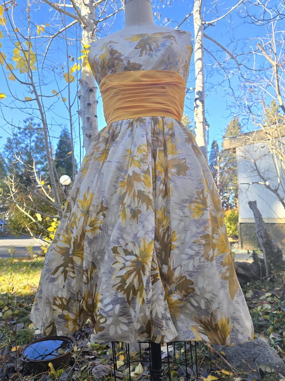 designer deb dresses Emma Domb: Vintage Fashion Designer Spotlight