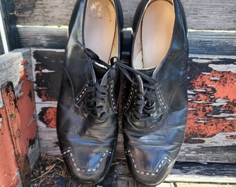 1940s black lace up oxfords witchy sexy heels 40s antique vintage deco