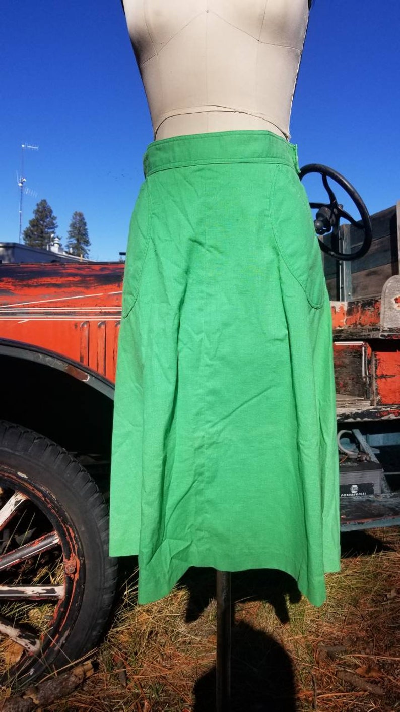 Kelly green 70s does 30s linen skirt with pockets wood buttons boho cottage core prairie image 8