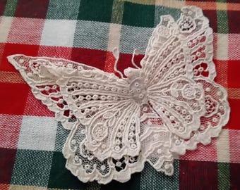 Lovely Antique Lace Butterfly Brooch Handmade From Europe Belgium, 19th to early 20th Century