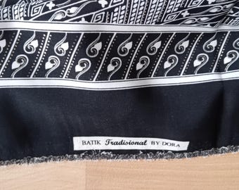Indonesian Batik Large Textile Cloth for Making Sarong, Vintage Like New, Jakarta - Indonesia, 2000's