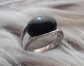 Vintage (As New) Obsidian And Silver Ring, Bali - Indonesia 2000's