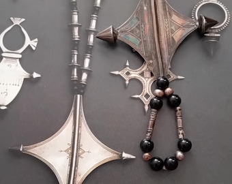 Amulette thaï Frelon Guepe Laiton Chance Charme Richesse talisman