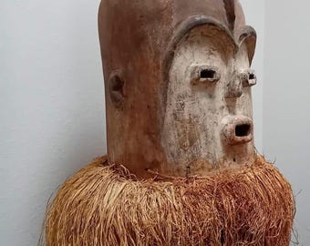 アフリカ　コンゴ　マスク　飾り　魔除け アフリカ コンゴ ペンデ族 マスク 仮面 No.179 木彫り