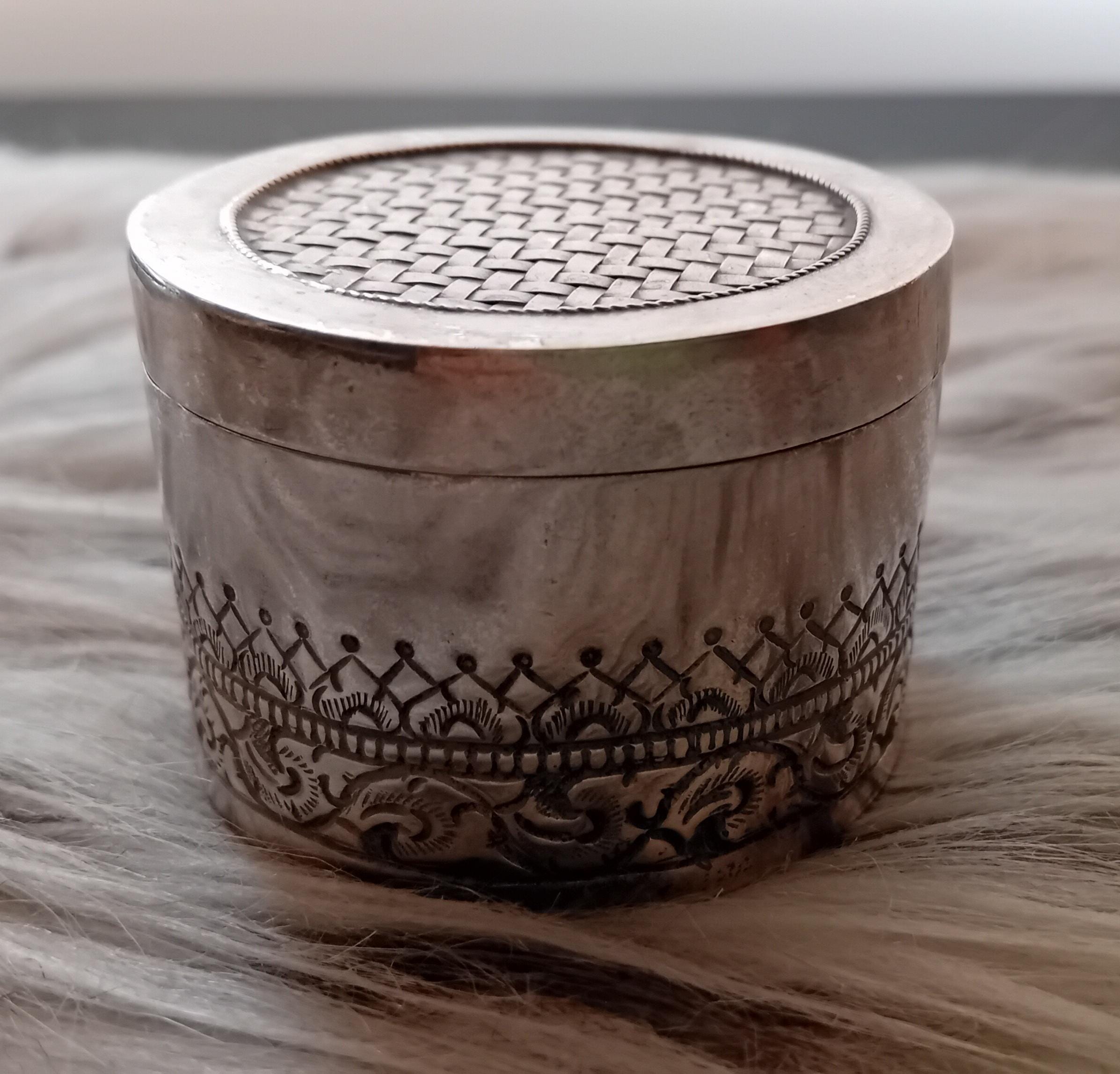ラオス　置物 Lao Vintage Silver Small Round Box With Basket Handwoven Pattern