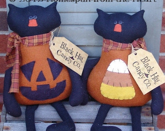 Primitive Halloween Cat Sitter Pattern with 2 finish options, Candy Corn and JOL Cat decor, Homespun from the Heart HFTH141