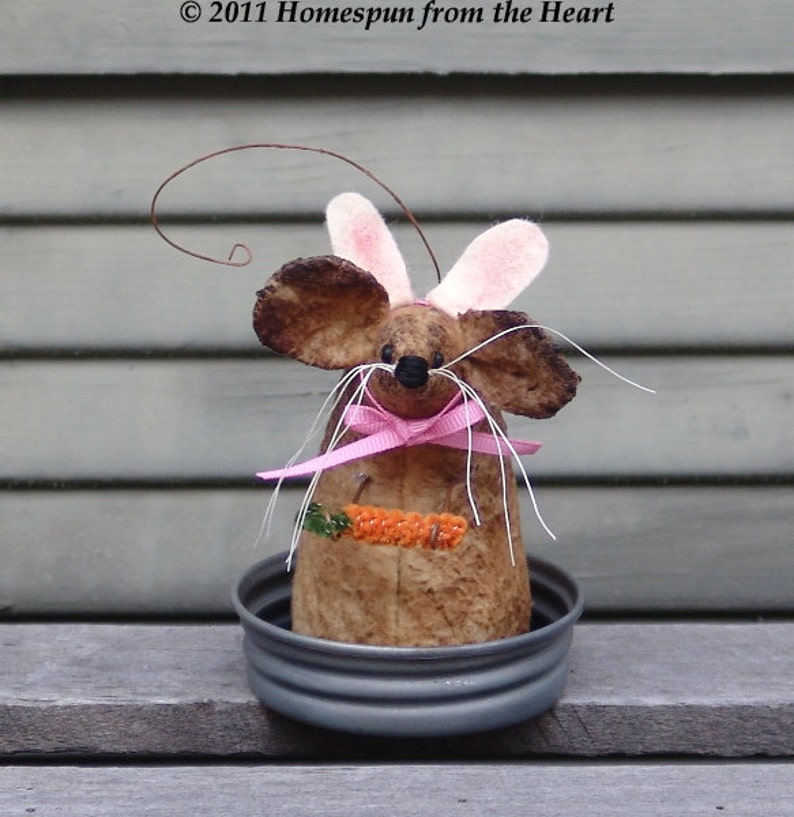 Primitive Easter peter Cottontail mouse Easter mouse Bunny Mouse with carrot Homespun from the Heart mouse of the month image 4
