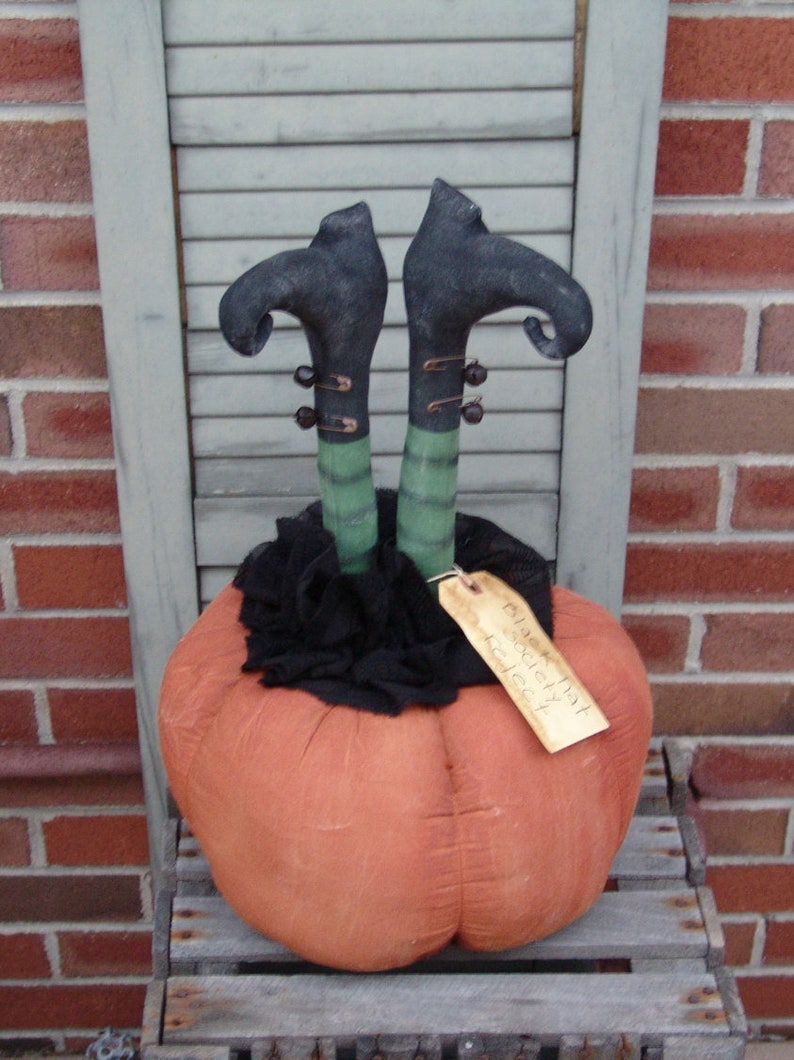 Primitive Halloween pattern, Black Hat Society Reject Witch pattern, witch legs in pumpkin, witch pattern, Halloween decor, HFTH165 image 3