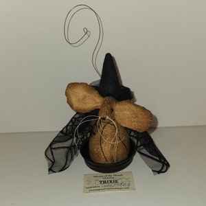 Primitive Country Halloween Witch Mouse, October Mouse of the Month, Collectible Miniature mouse, Halloween decor, Homespun from the Heart