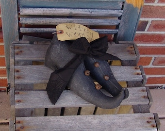 Primitive Witch shoes pattern, Witch Shoe Decor, Halloween decor pattern, Homespun from the Heart Patterns, HFTH129
