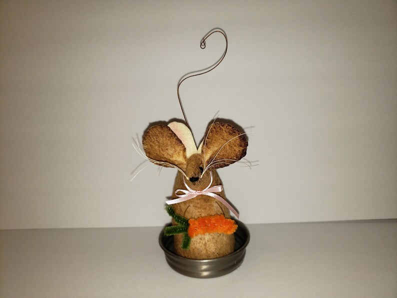 Primitive Easter peter Cottontail mouse Easter mouse Bunny Mouse with carrot Homespun from the Heart mouse of the month image 3