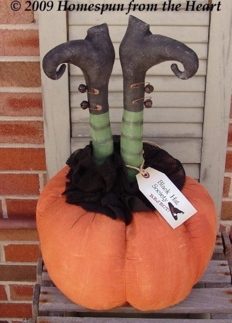 Primitive Halloween pattern, Black Hat Society Reject Witch pattern, witch legs in pumpkin, witch pattern, Halloween decor, HFTH165 image 4