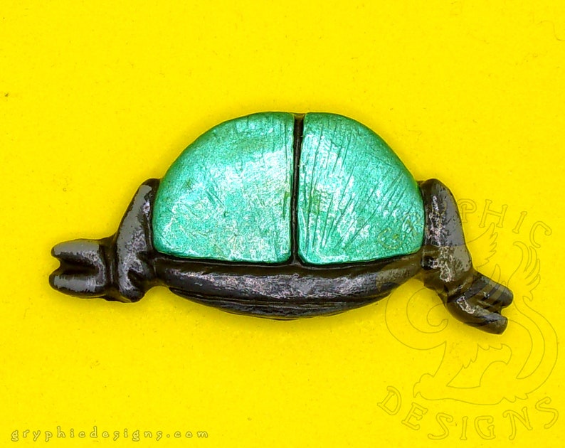 Metallic Green Beetle Bug Butt Magnet image 1